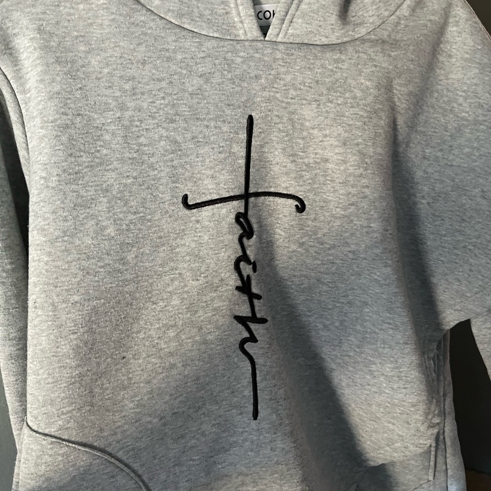 Cokiter Faith Hoodie Cute Unique pockets women’s Large